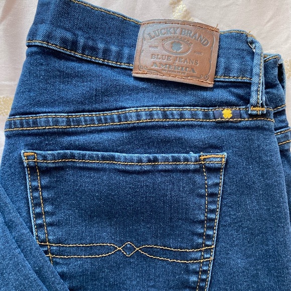 🍀LUCKY BRAND 🍀Blue jeans America . Size 4/27 Regular. - Picture 6 of 13